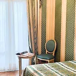 Regina Palace 4*