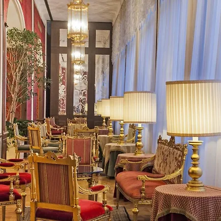 Regina Palace Hotel 4*