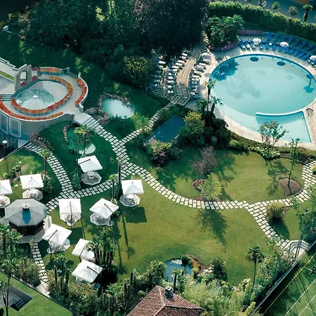 蕾佳娜皇宫酒店 4* 斯特雷萨