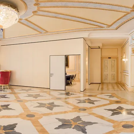 Hotel Regina Palace 4*