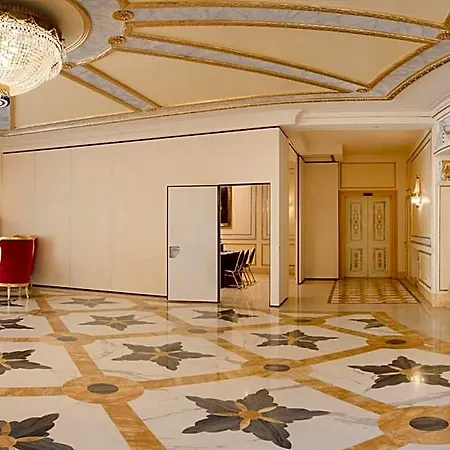 Regina Palace Hotel 4*