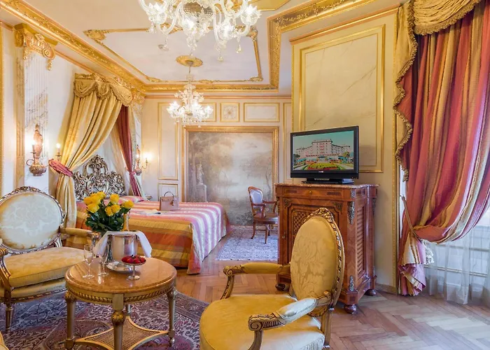 蕾佳娜皇宫酒店 4*