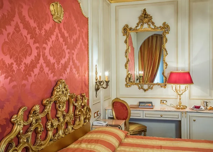 蕾佳娜皇宫酒店 4*