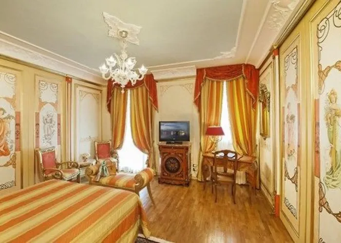 蕾佳娜皇宫酒店 4*