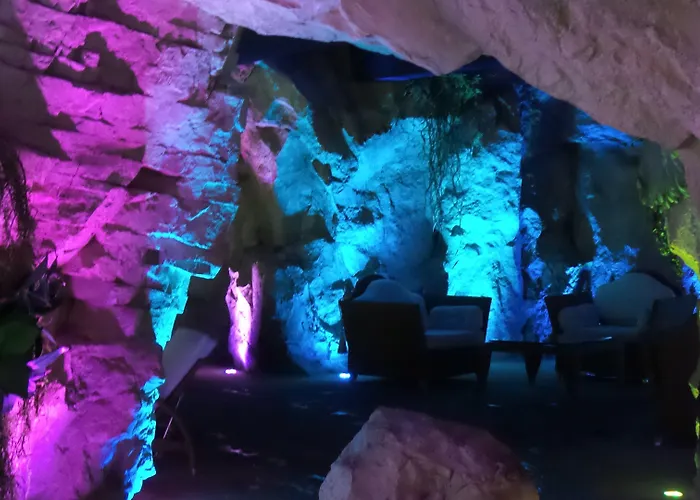 蕾佳娜皇宫酒店 4*