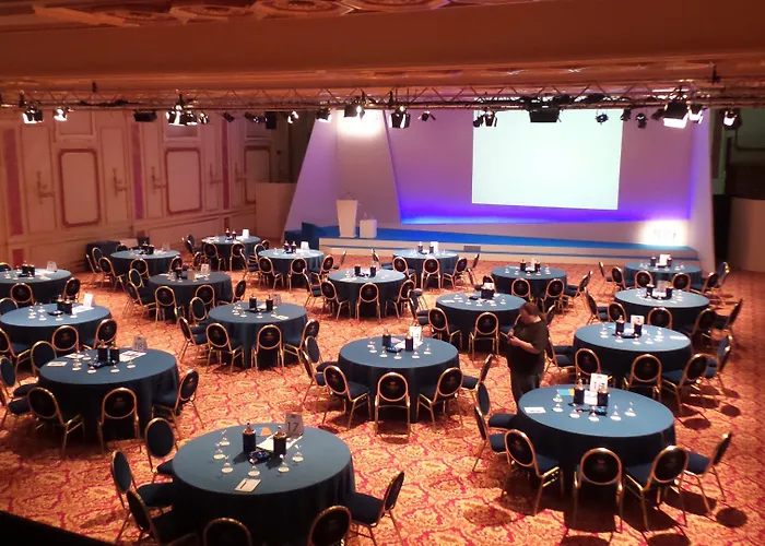 蕾佳娜皇宫酒店 酒店 斯特雷萨