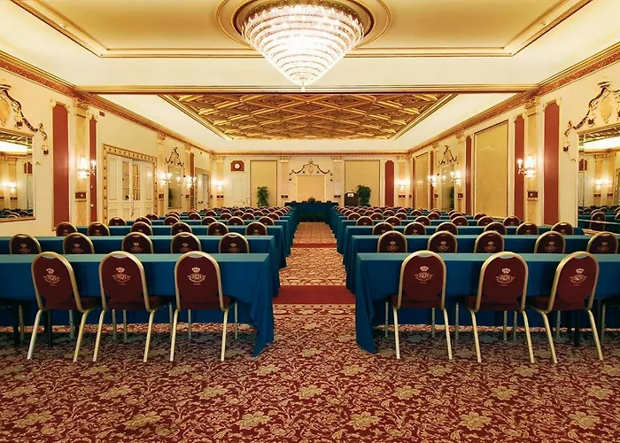 酒店 蕾佳娜皇宫酒店